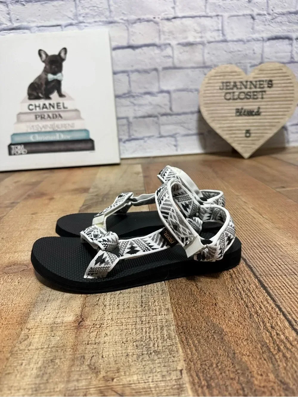 Teva Women Original Universal Sandals Single Strap Boomerang White Gray 7